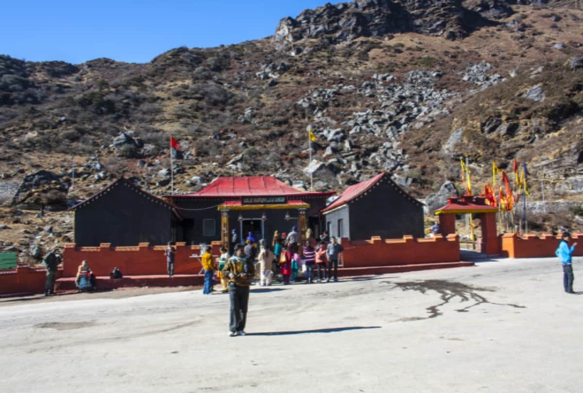 Know Every Thing About Indian Army Baba Harbhajan Singh Mandir in East Sikkim things to do
