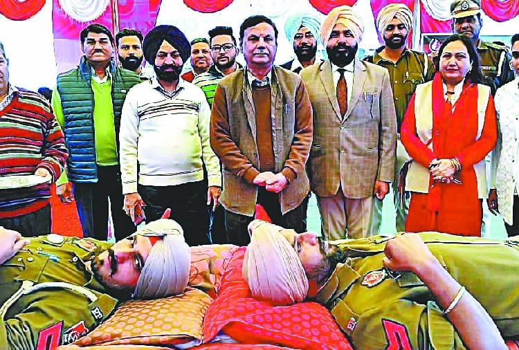 85 people donated blood and 15 took oath of organ donation