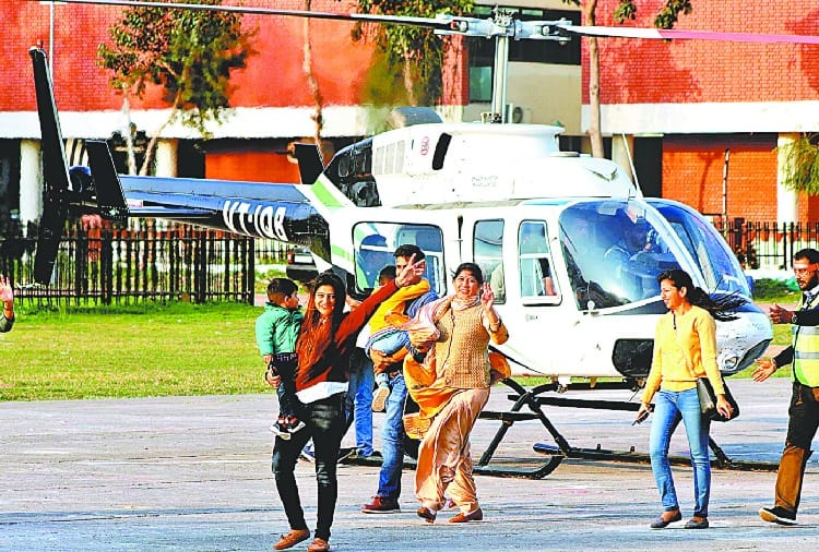 350 people enjoy air travel on the first day of rose festival
