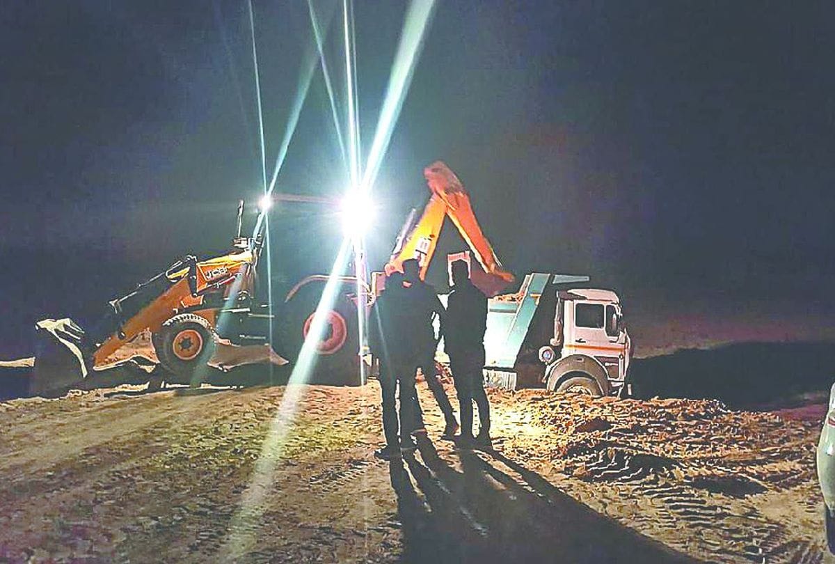 Five arrested for illegal mining in agra