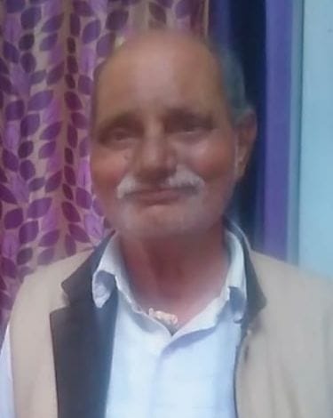 car rider robbers looted  5 thousand rupees from retired teacher
