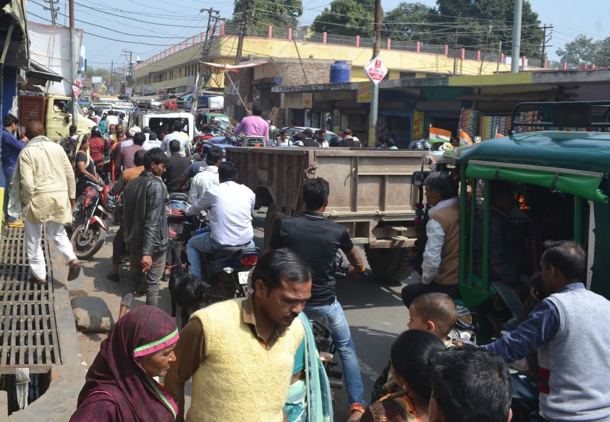 Railway and Mandi road jammed for hours, people upset