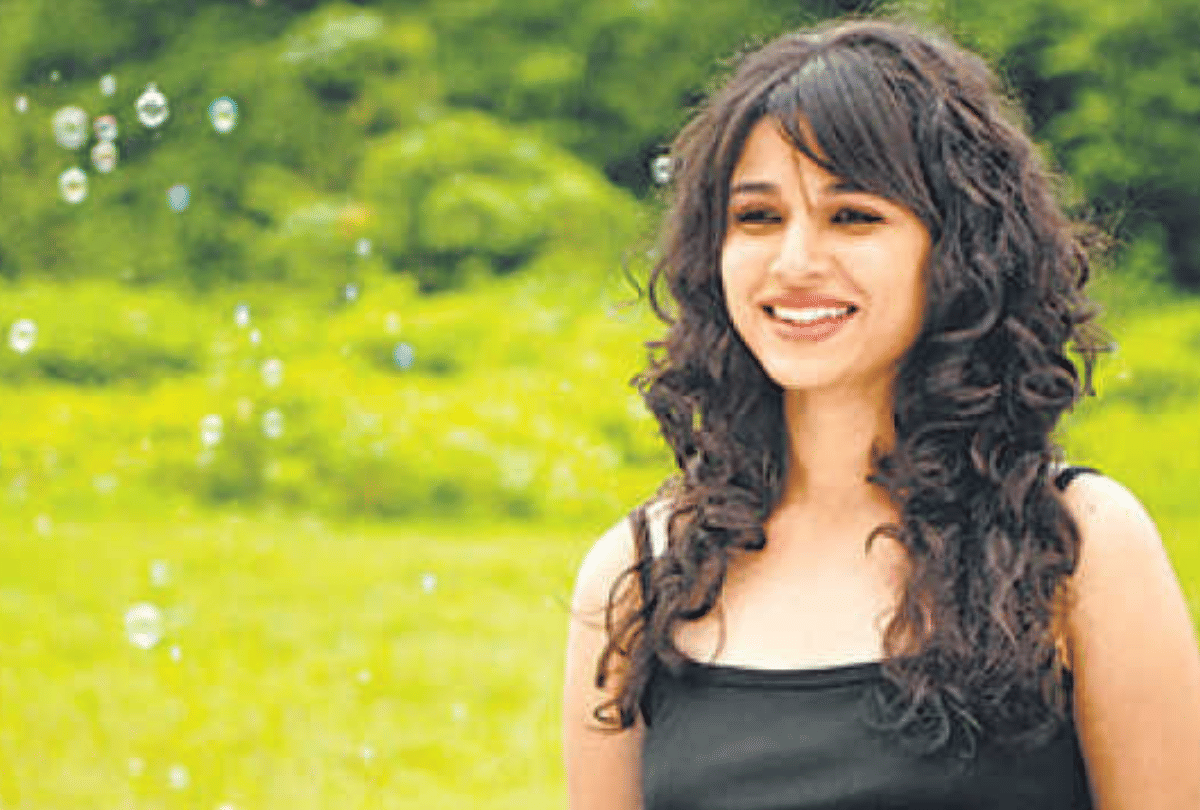 Taapsee Pannu Thappad co writer Mrunmayee Lagoo famous as Gaurav Solanki