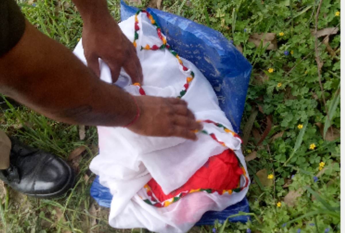 A girl's body found in Itaunja in lucknow.