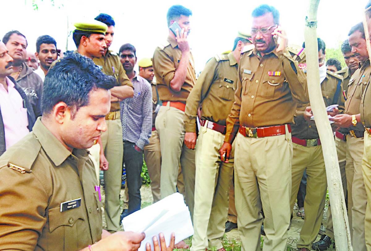 A girl's body found in Itaunja in lucknow.