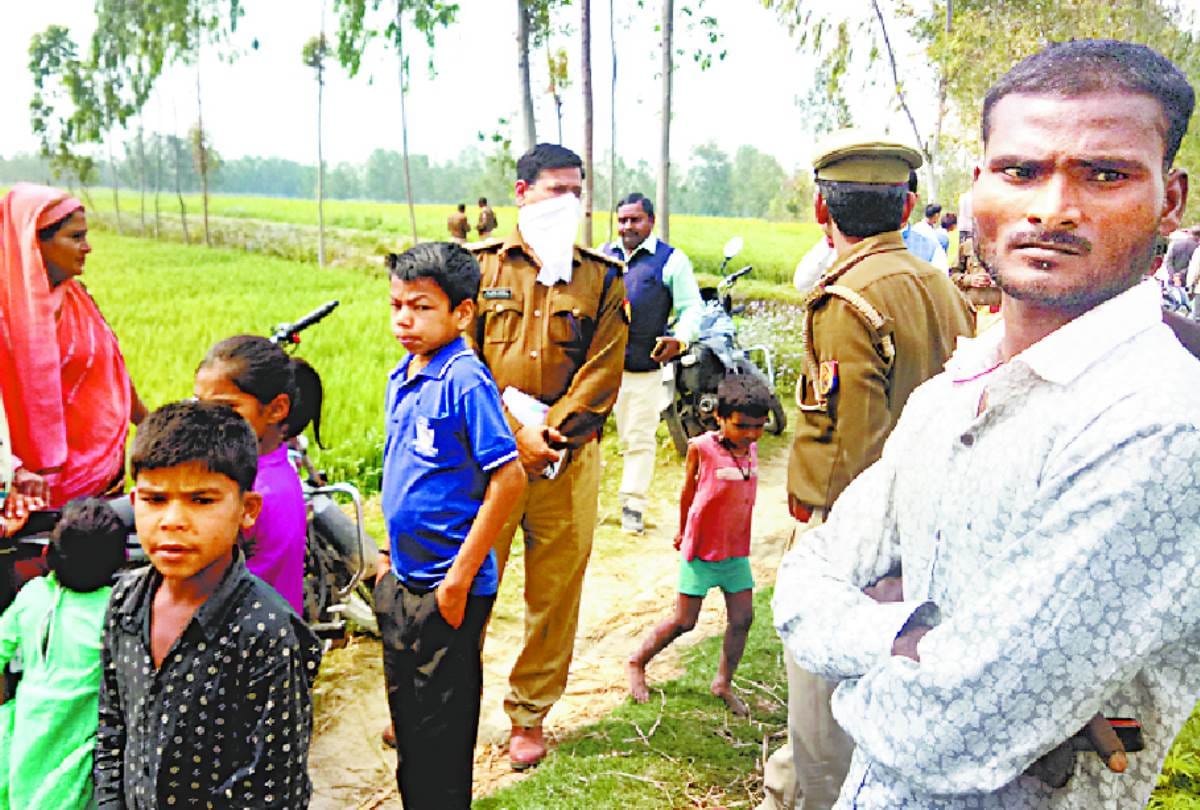 A girl's body found in Itaunja in lucknow.