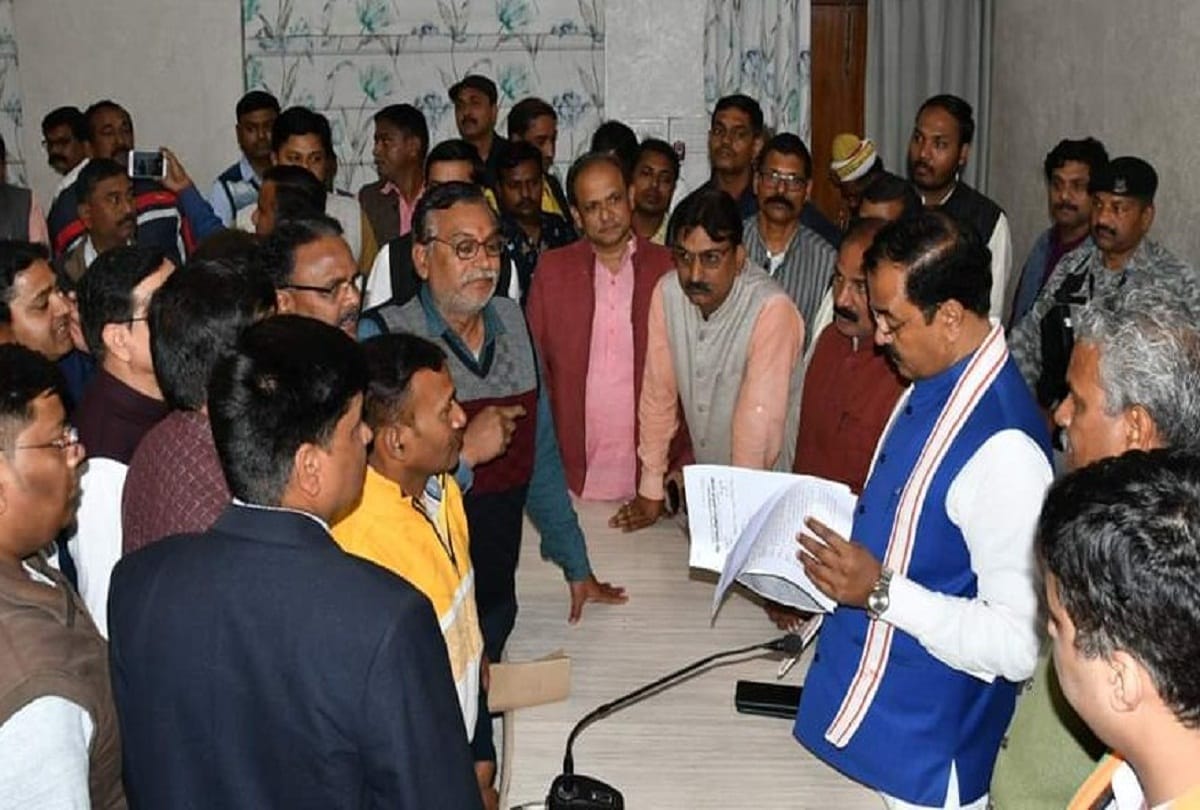 Issue of transfer of Basic Education Council office to Lucknow in Legislative Council