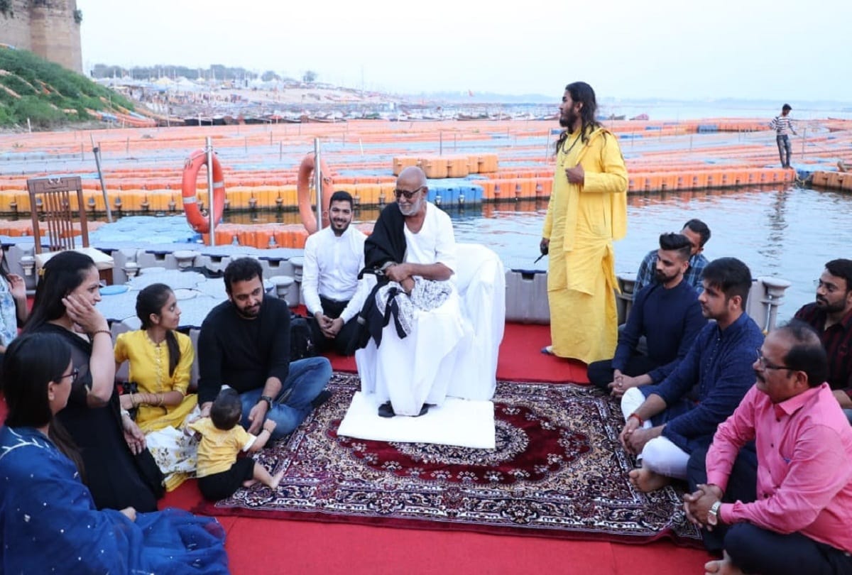 In Prayagraj, Morari Bapu confessed to the knowledge roots of Akshaya vat