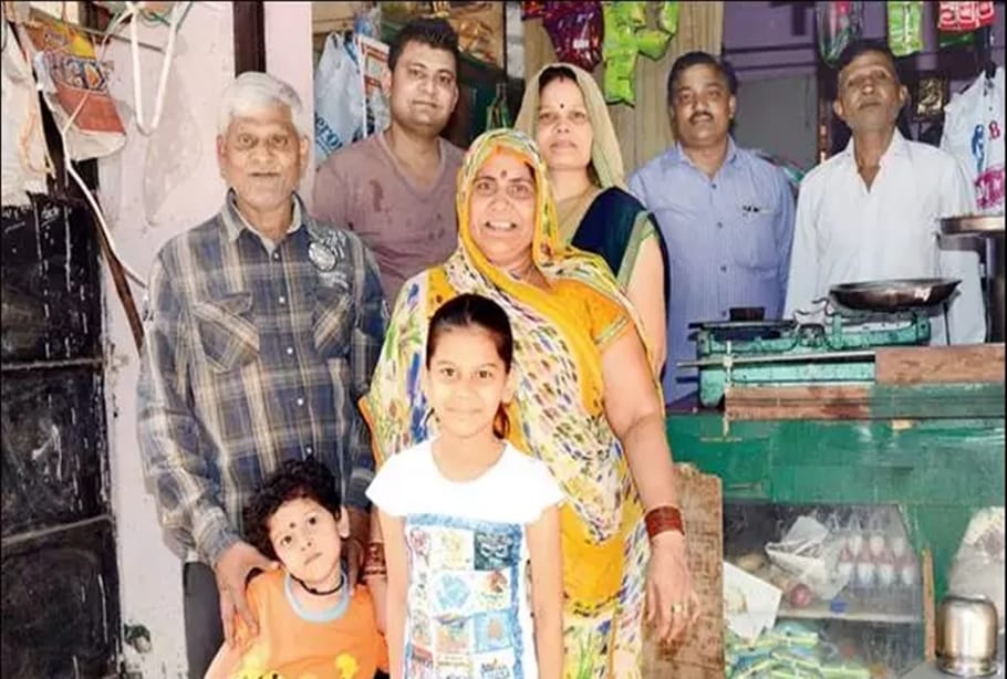 Radha Yadav ने अनफॉलो किया Palash Muchhal