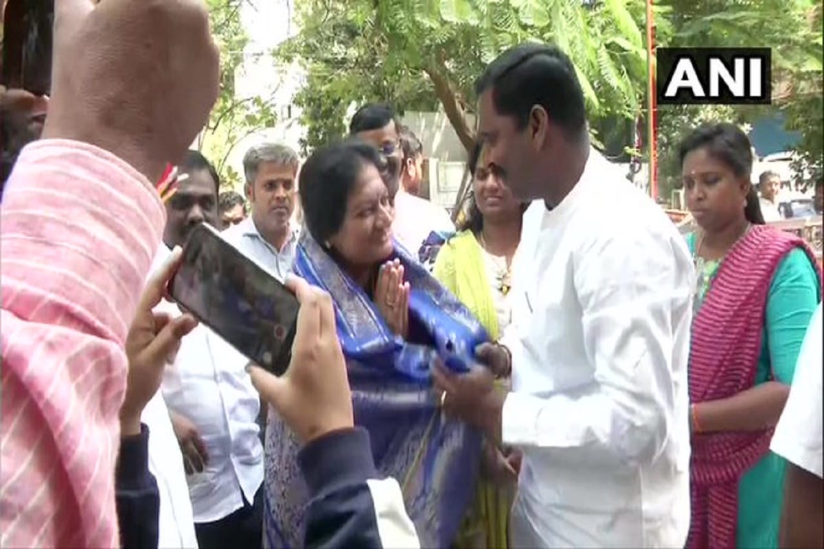Tamil Nadu: Expelled AIADMK MP Sasikala Pushpa joined BJP today