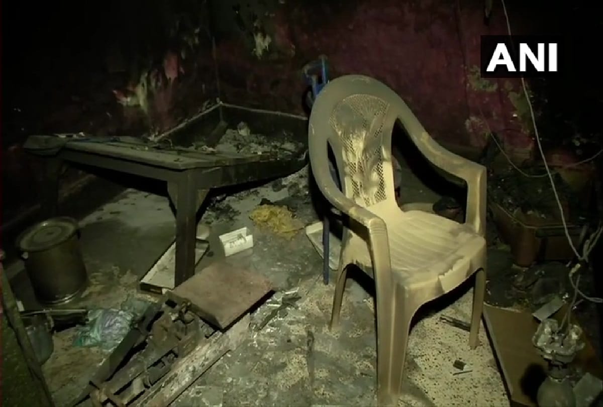 Delhi Violence: Violent mob burnt BSF constable Mohammad Anees house, BSF engineers will repair home