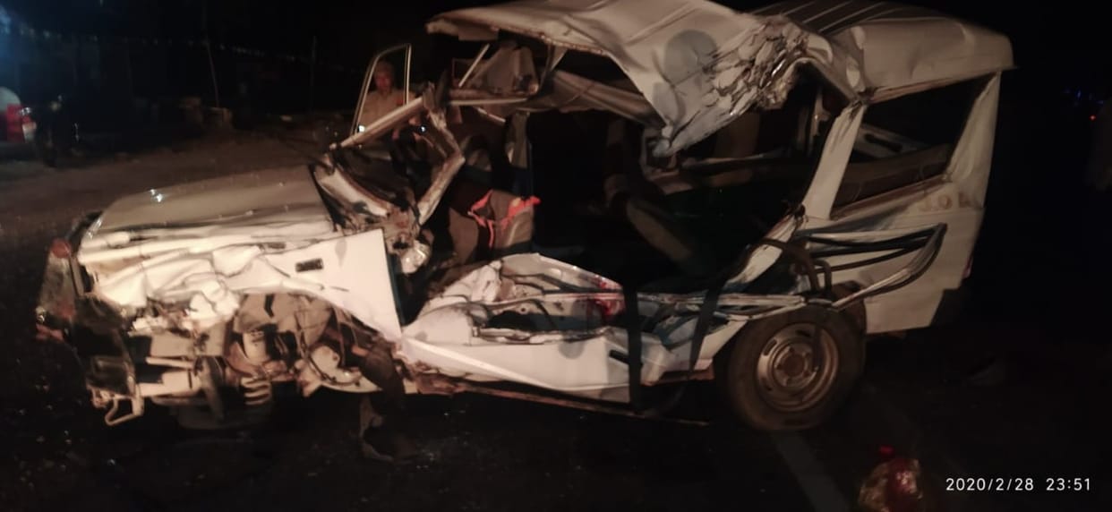 Car collided with divider, two women killed, five injured