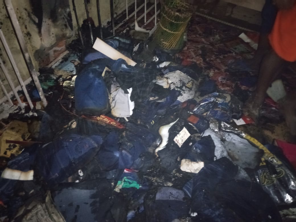 A fire broke out in a clothes shop due to short circuit in Mau