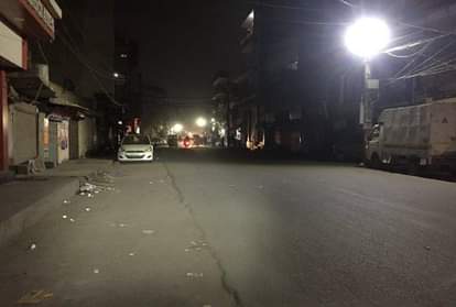 अफवाहों के बीच सुनसान हुईं दिल्ली की सड़कें