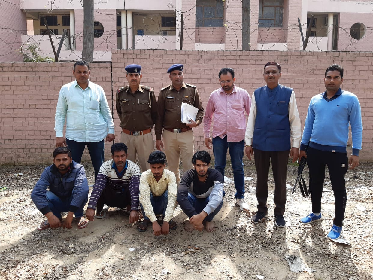 smuggler arrested, heroine, police, fatehabad