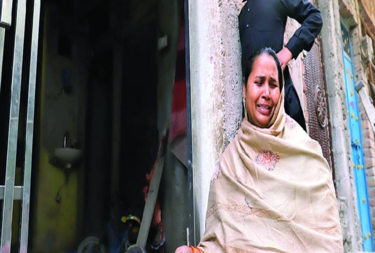 Everything burnt in the fire of Delhi violence, victims dependent on relatives