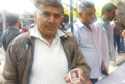 Delhi Violence update: People trying to find missing person in mortuary at GTB Nagar