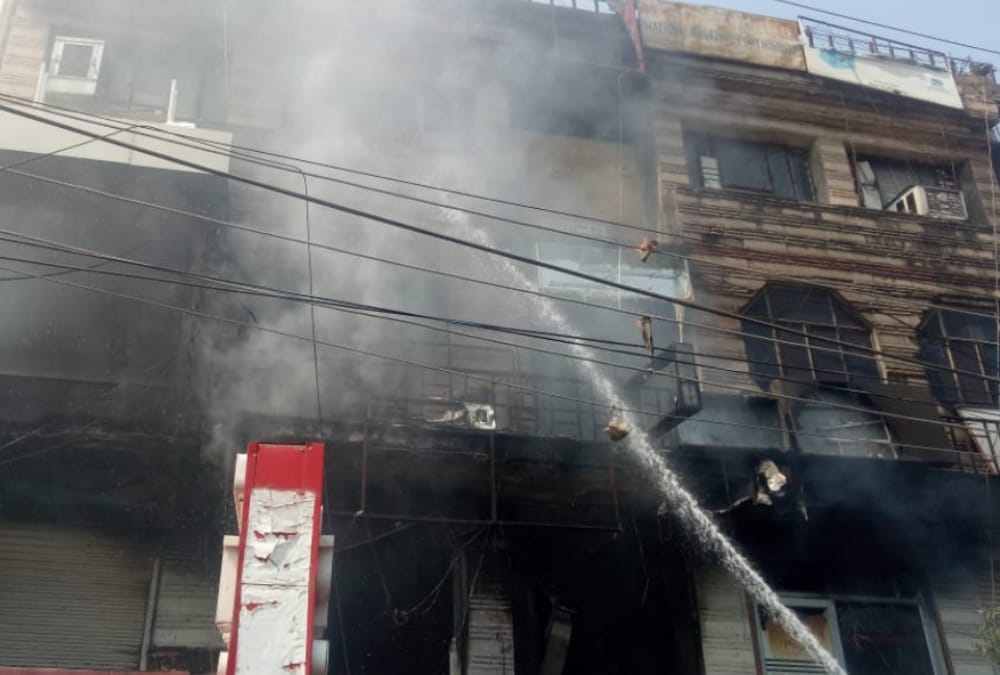 fire in acp office building in lucknow.
