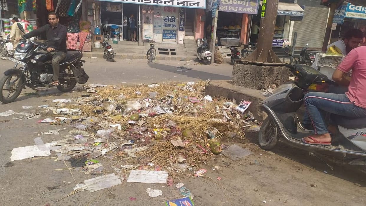 strike, Safai workers' strike continues for the third day, garbage did not pick up, fatehabad