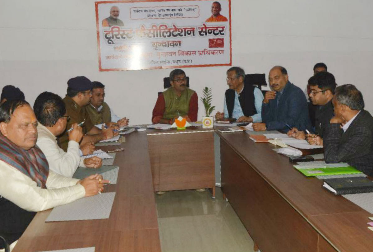 CM Yogi Adityanath may be join Barsana Lathamar Holi