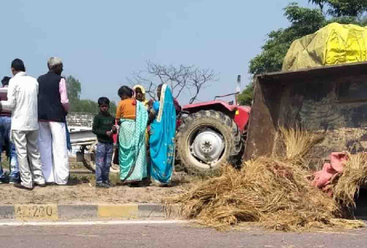 Truck collision overturned tractor-trolley, 30 injured