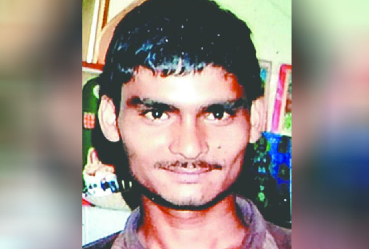 Example of brotherhood amid riots, people associated with mosque performed Hindu funeral