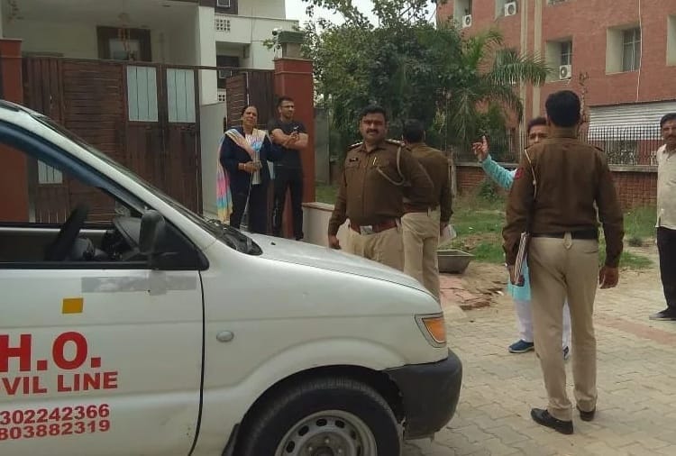 the miscreants who entered the builder's house strangled the son, the condition was critical