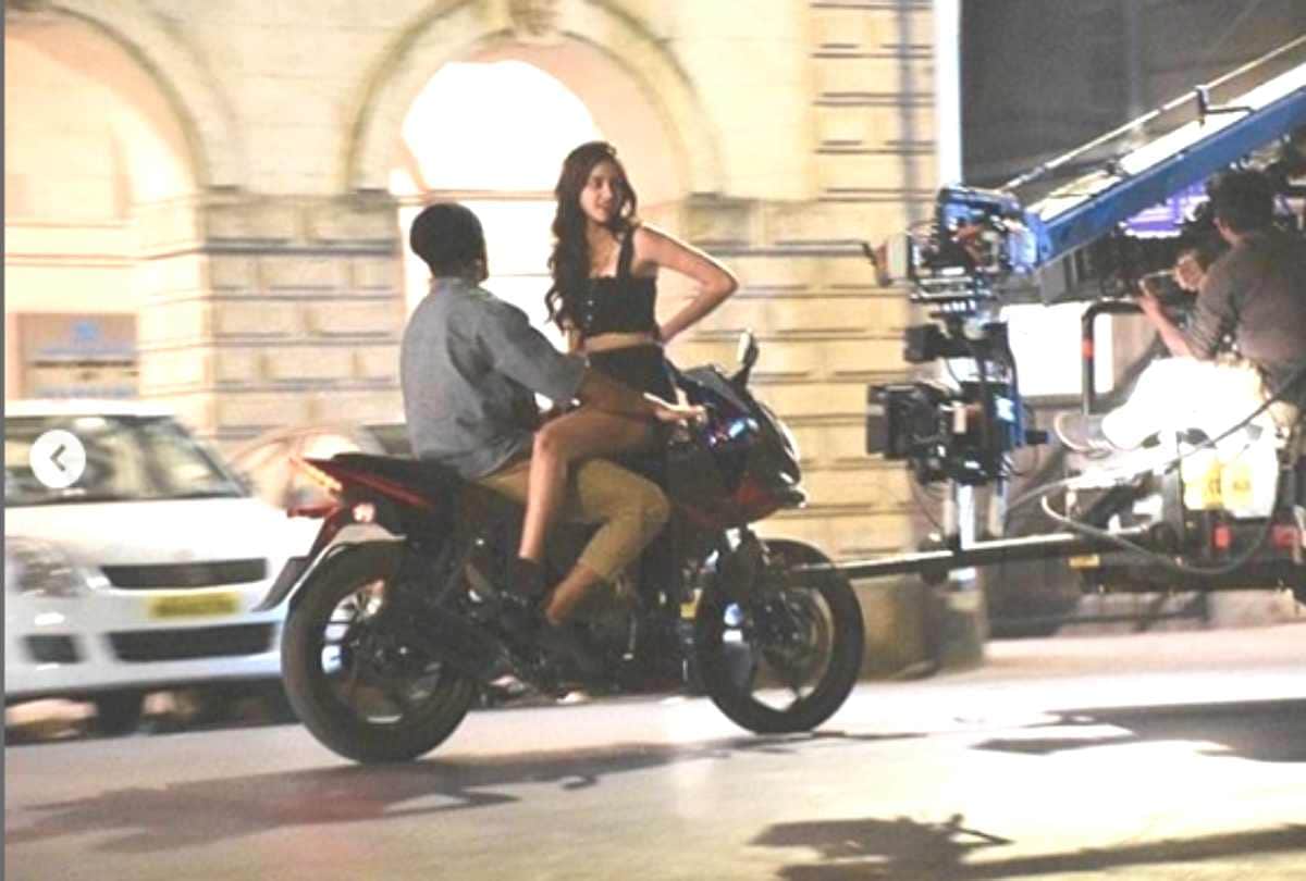 Arun Reddy actor Vijay Devarakonda embarrassing momentfall down video viral