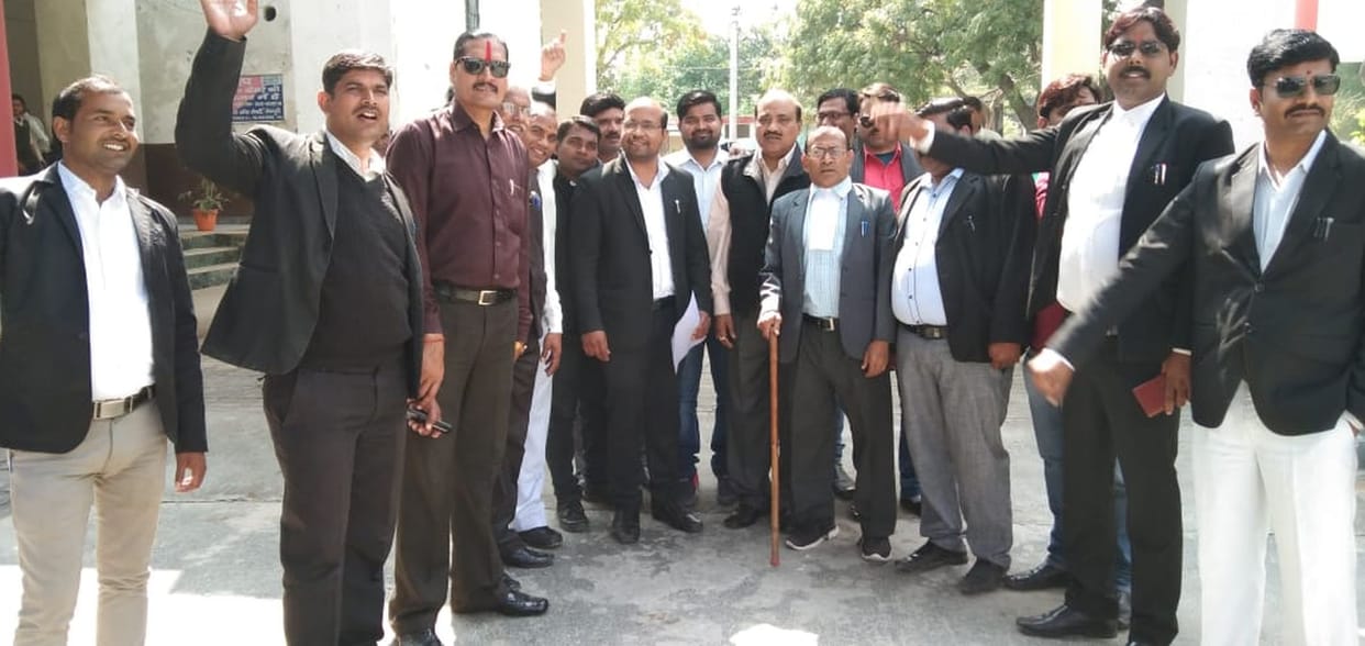 advocates strike