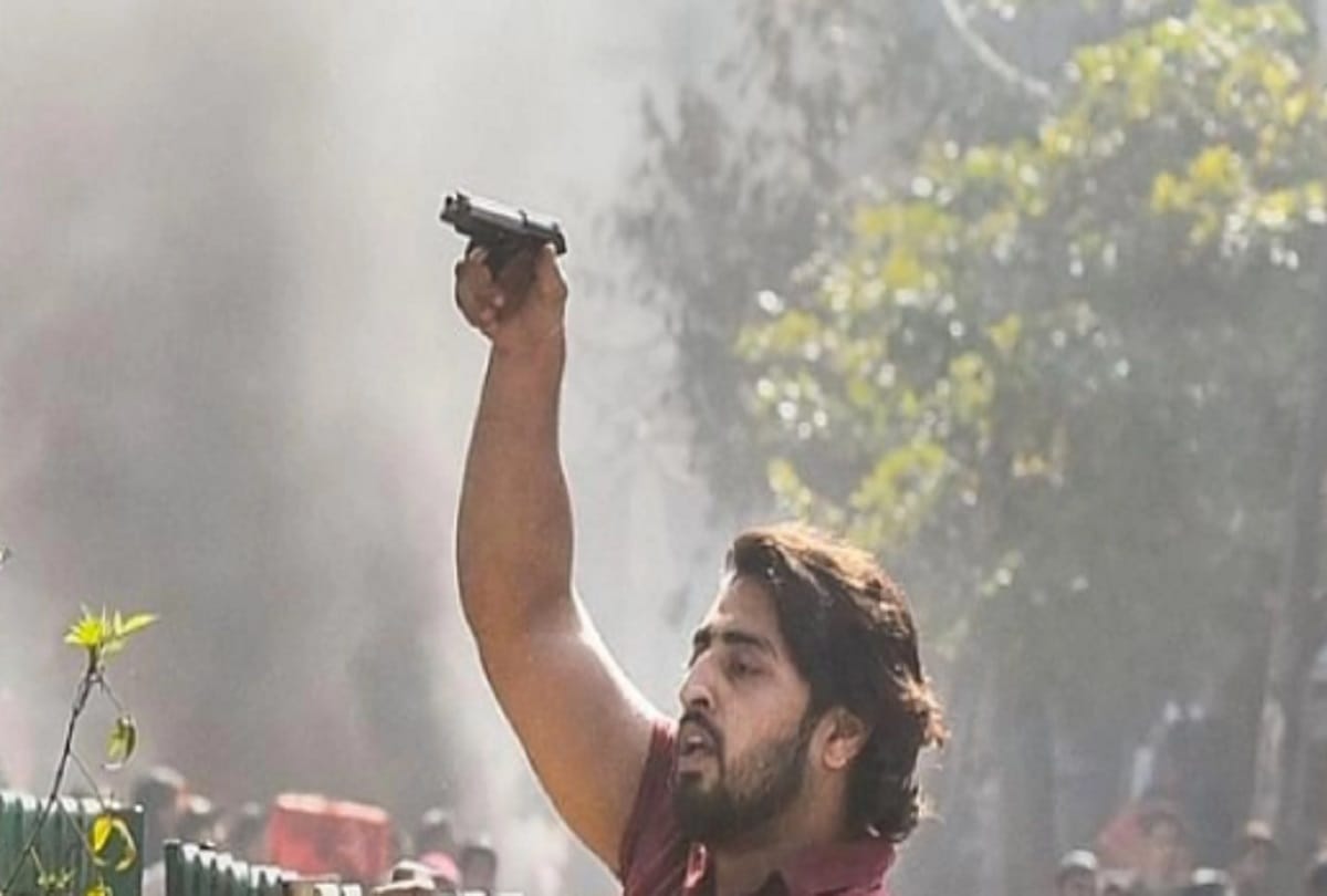delhi vionence poster boy Shahrukh has no clue