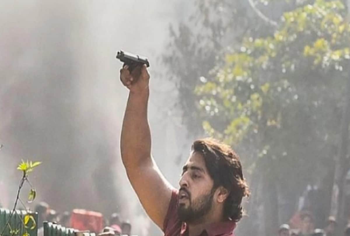 delhi violence: Shahrukh went to the pub after firing 3 bullets at crowd