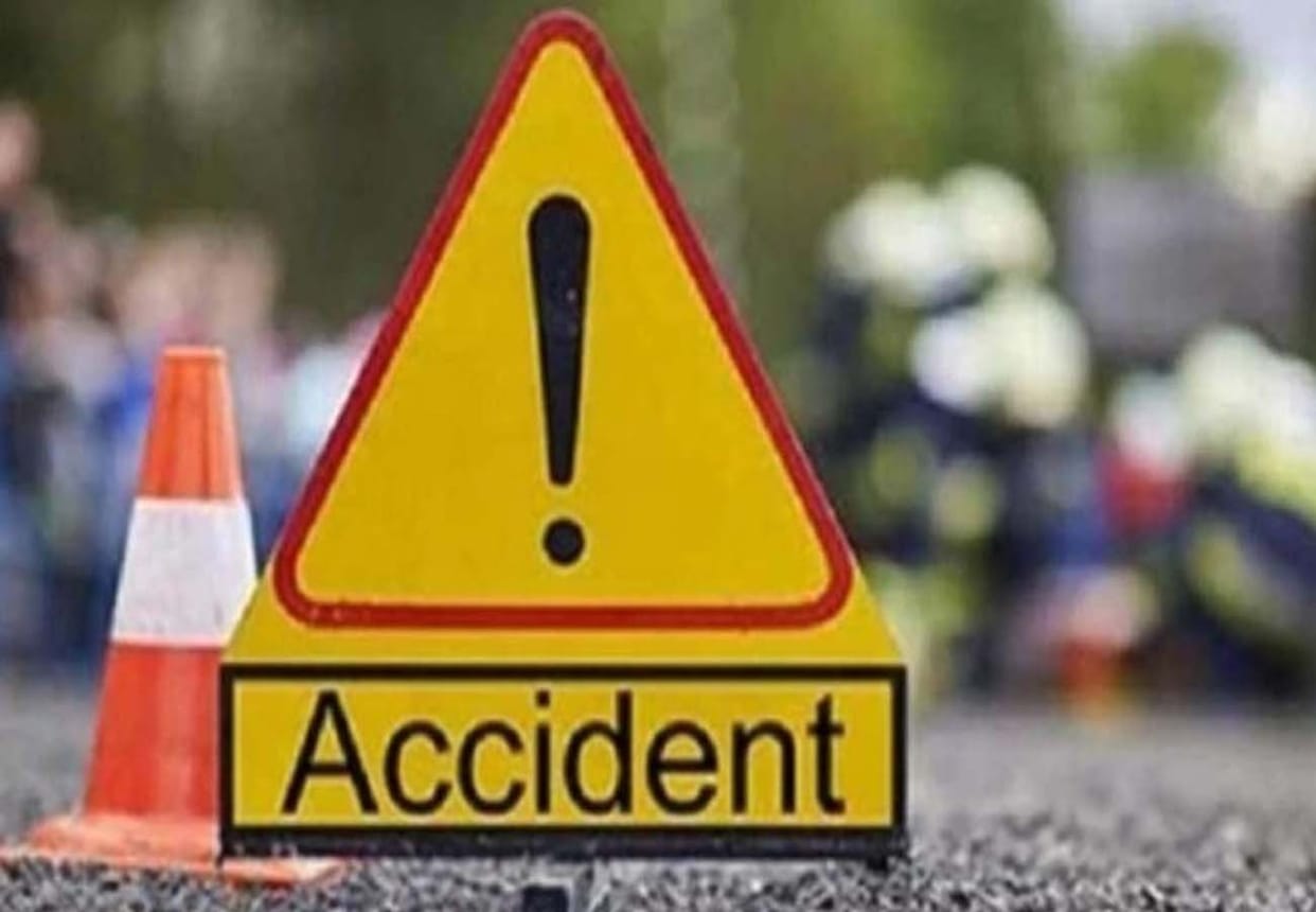 two people died in road accident in farrukhabad