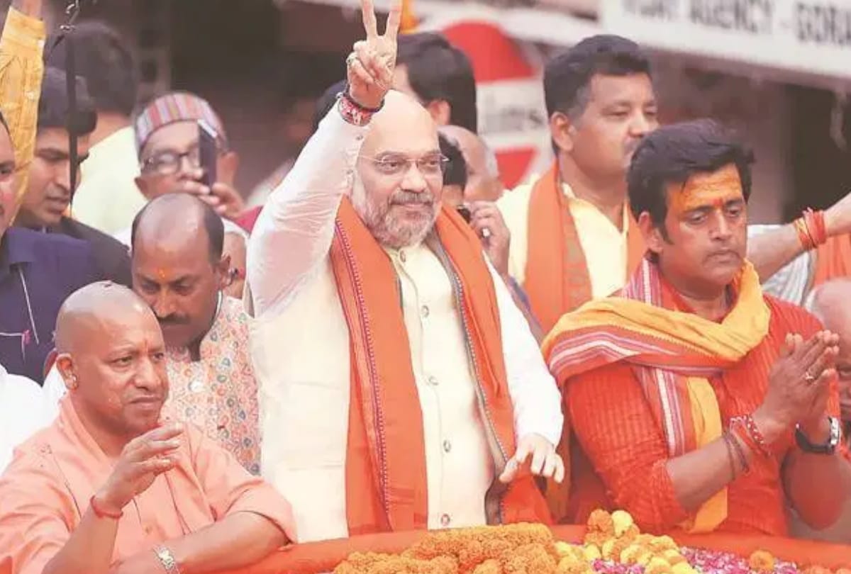 special Amit shah BJP winning story in Gorakhpur at Gorakhnath Temple with CM Yogi aditynath