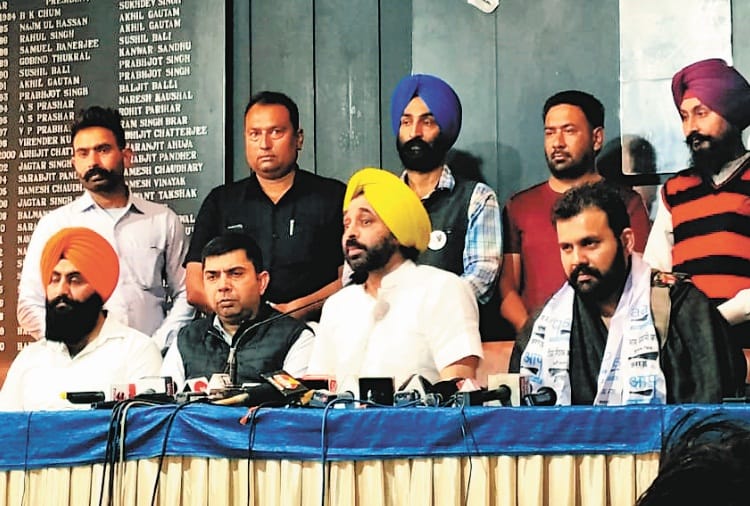 Bhagwnat Mann gives a big statement on Navjot Singh Sidhu