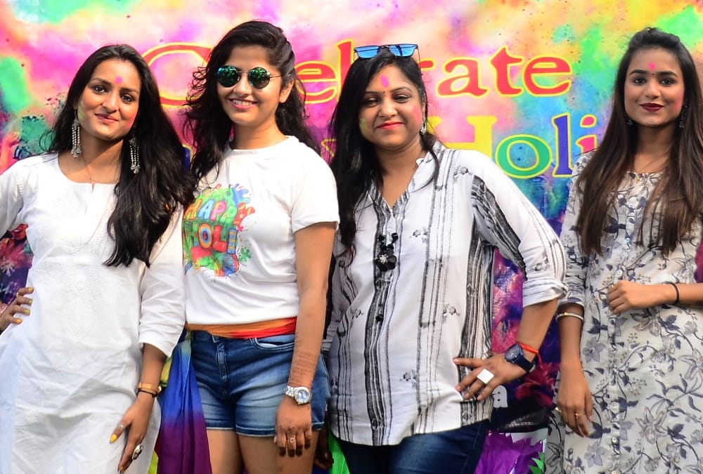Holi celebration of Isi ka naam Zindagi in Lucknow.