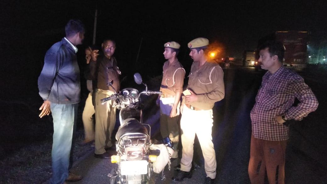 Truck collides with bike, husband dies and wife injured