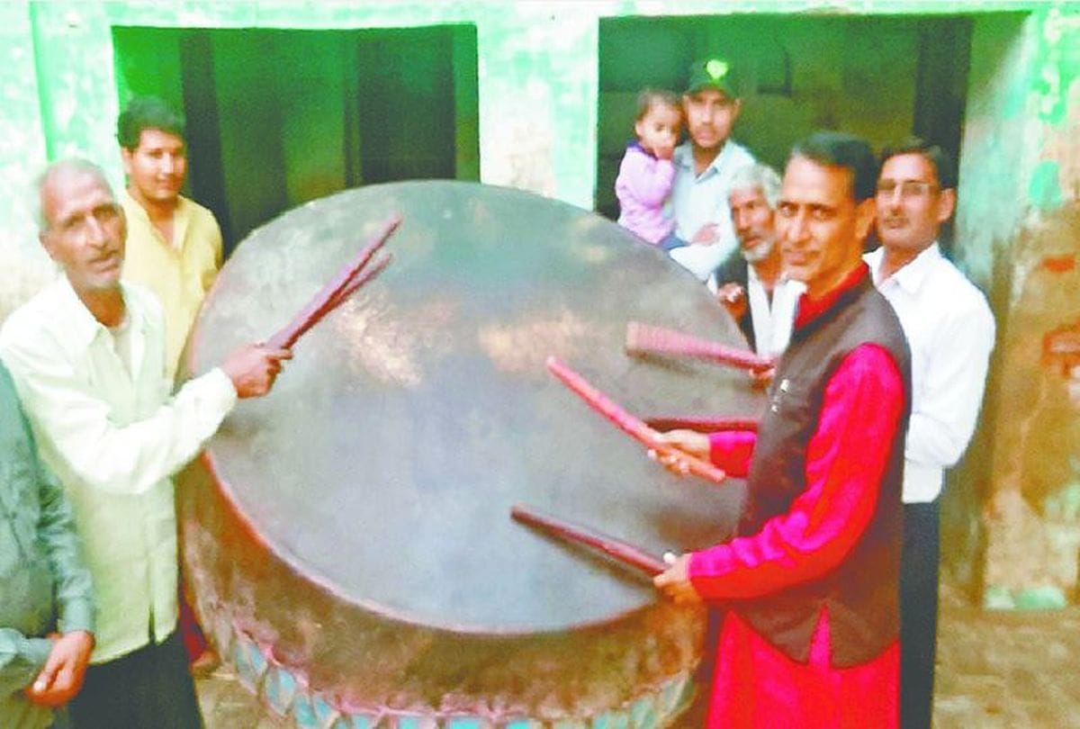 barsana lathmar holi 2020 preparations to welcome huriyars of nandgaon