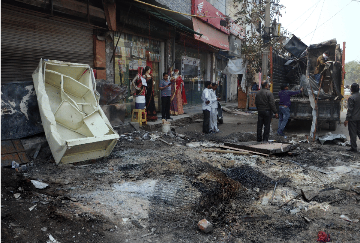 Example of brotherhood amid riots, people associated with mosque performed Hindu funeral