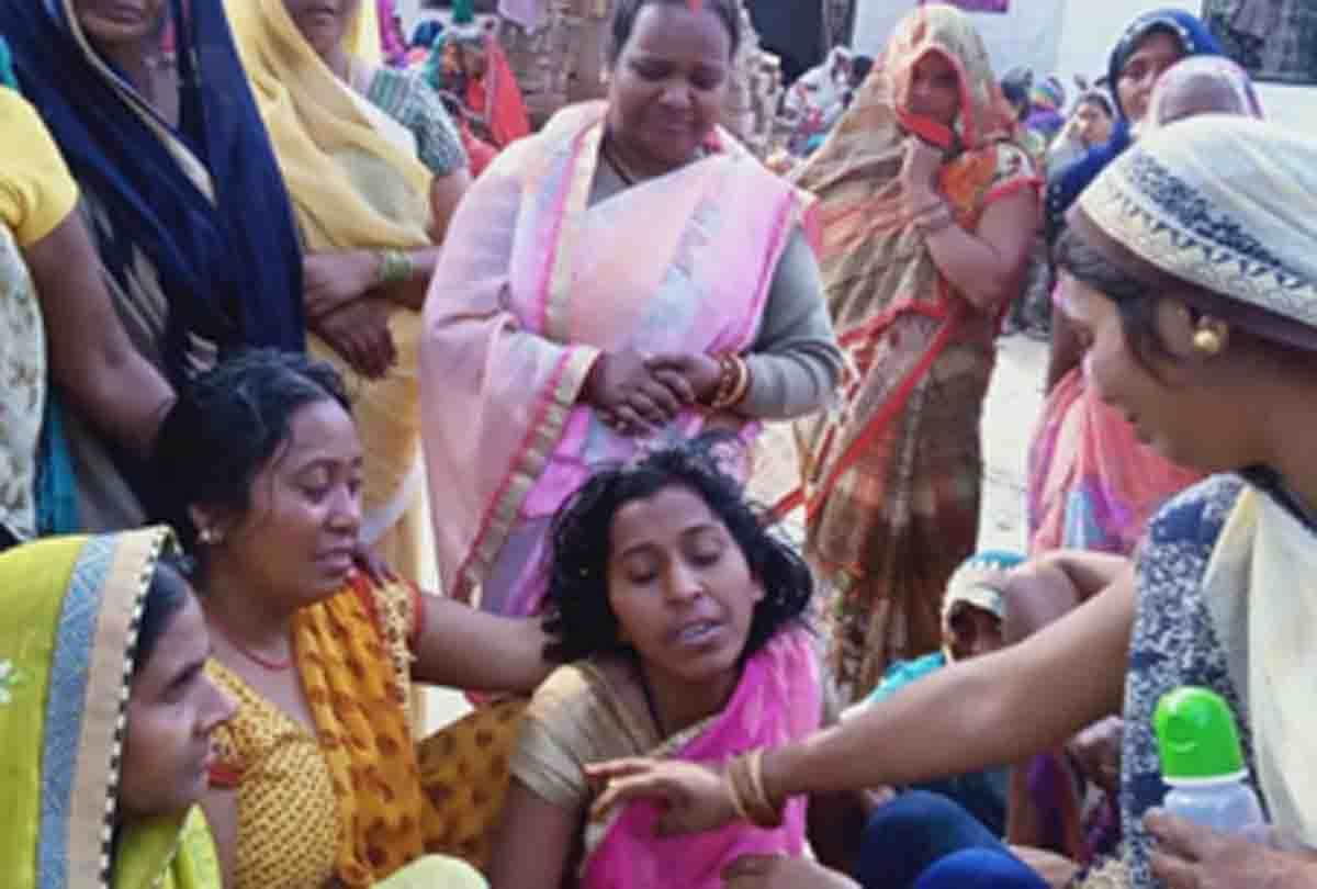 Pratapgarh: SDO in lineman's death, three including JE sued