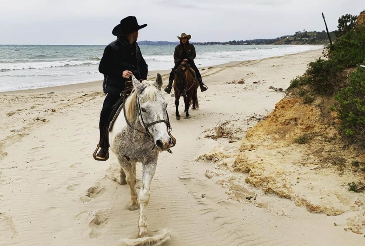 priyanka chopra and nick jonas enjoying and horse riding