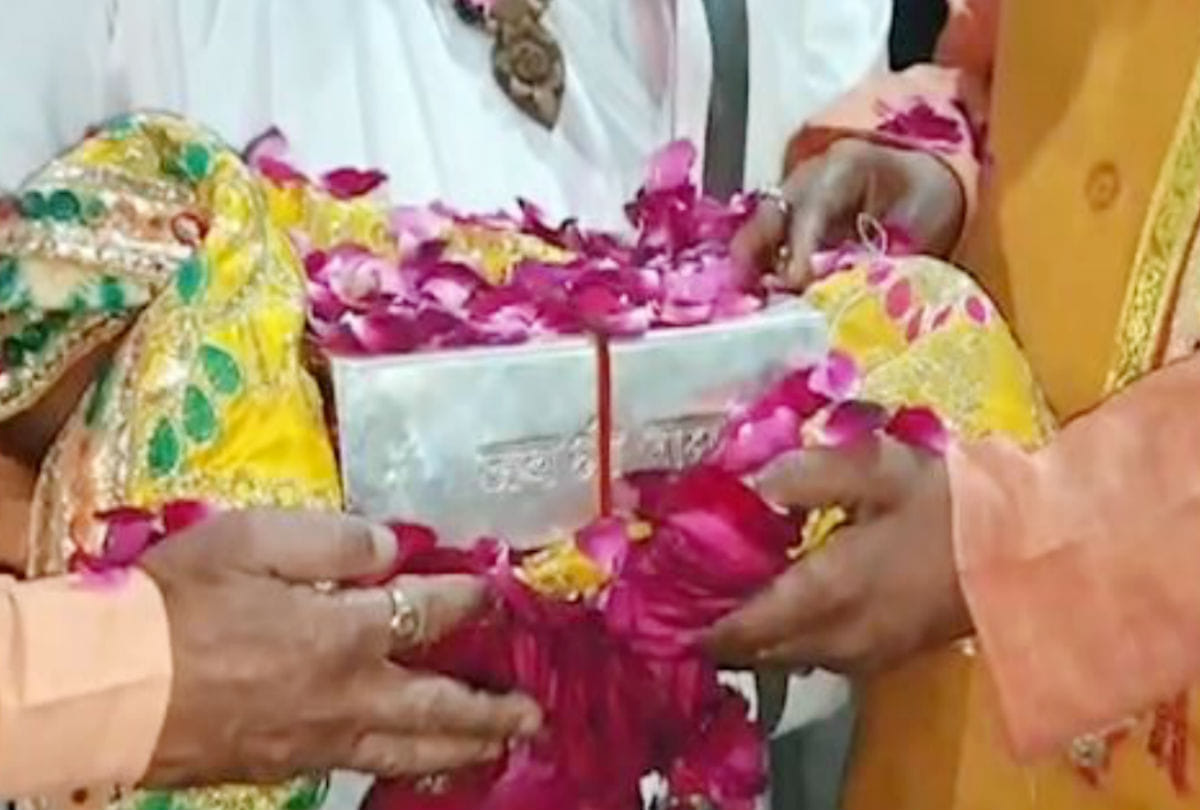 Silver Brick Will Use In Foundation Of Ram Mandir Pojan In Vrindavan