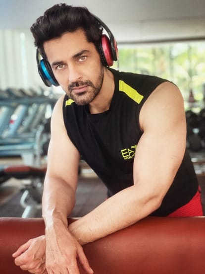 Arjan Bajwa doing hard work out for his upcoming web series on Zee5