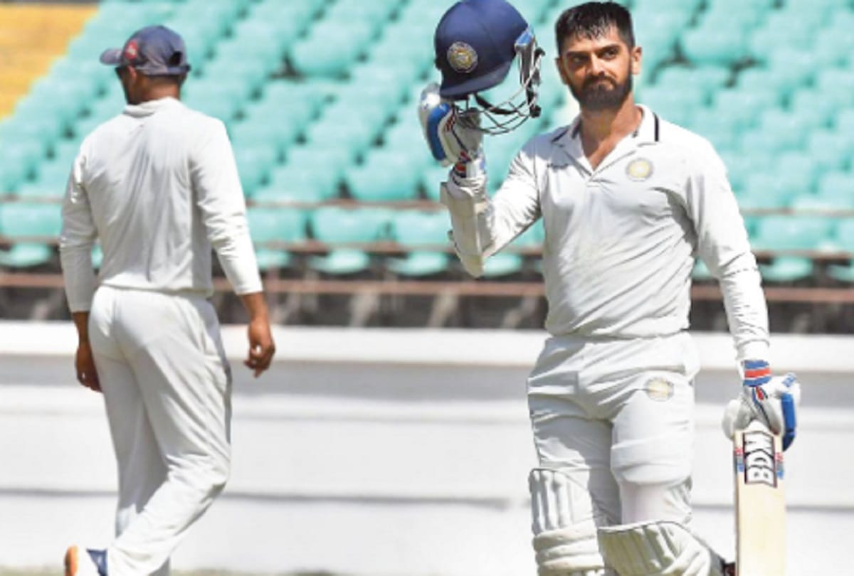 Arpit vasavada ton helps Saurashtra a good score to defend against Gujarat in ranji trophy semis