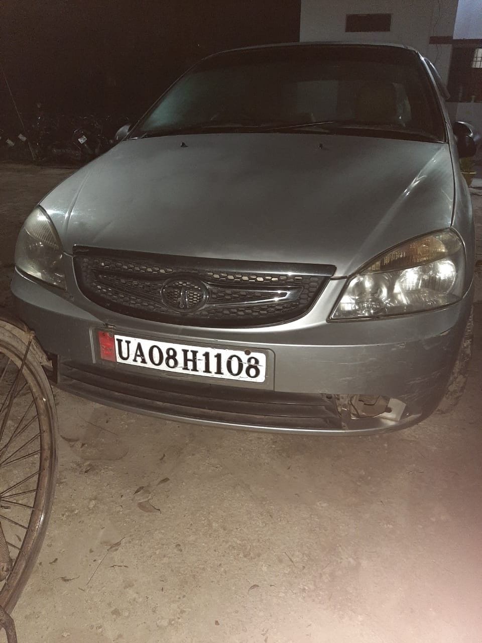 Police catched a car by which food were suplying to caa protestors.