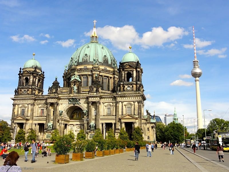 worldwide inflation rising rent prices protest in London, Berlin, Hongkong