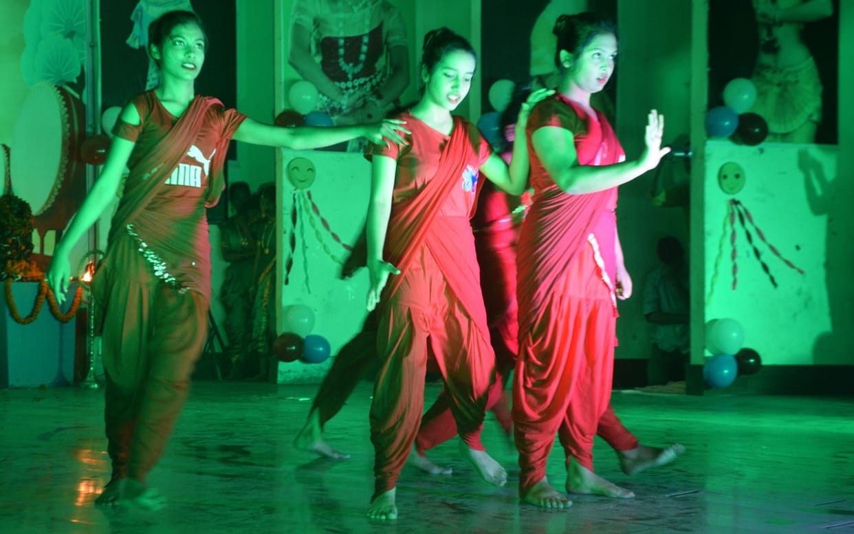 dance competition in iert