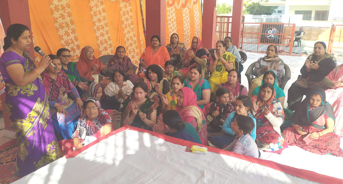 Delhi is not going to heal the wounds of violence: Geeta
