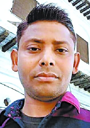 Dead body burnt by killing salesmen behind Kotwali