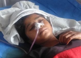 लोहिया अस्पताल में भर्ती शिवानी।