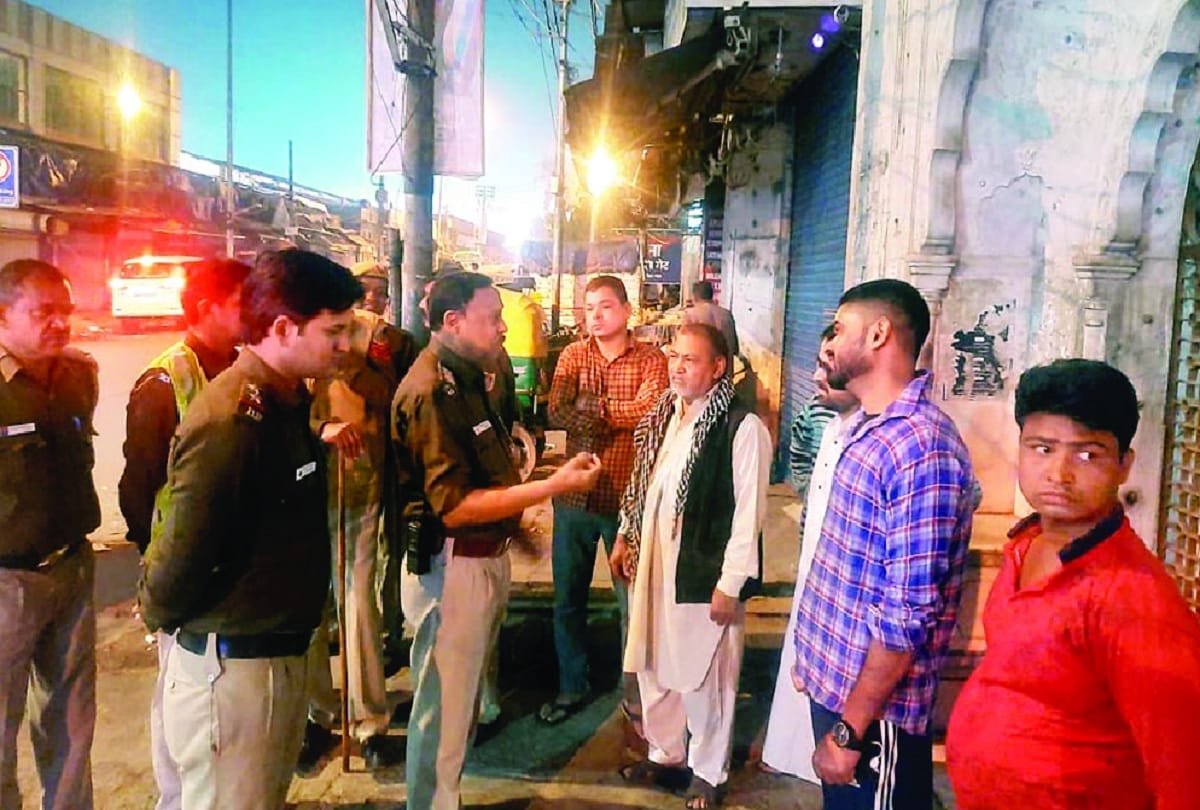 40 arrested for spreading rumors of violence in delhi